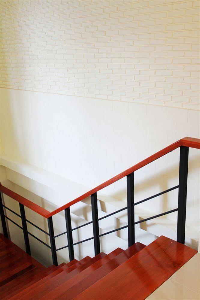Sakul House Hostel Банкок Екстериор снимка
